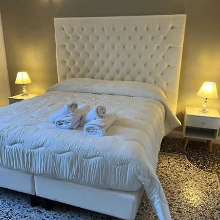 Luxury Room Anelli Center Of Roma-3